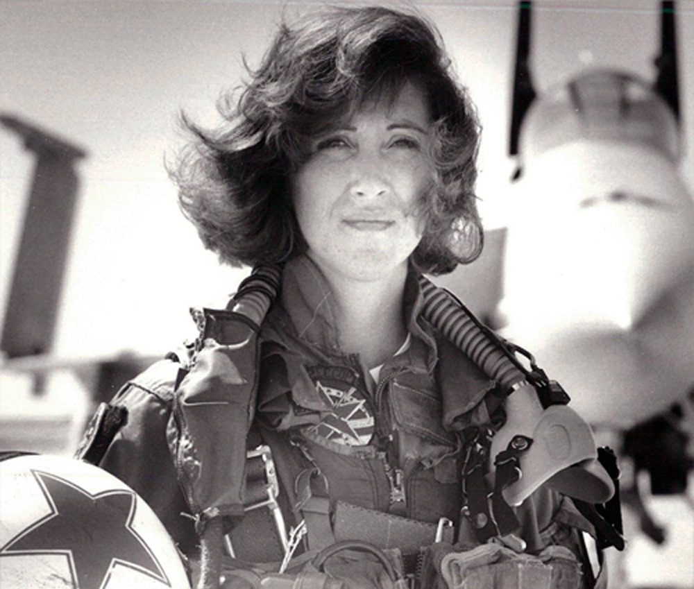 Tammie Jo Shults
