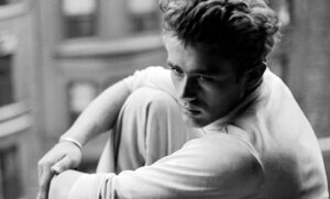 Read more about the article Rare James Dean Images Go On Sale