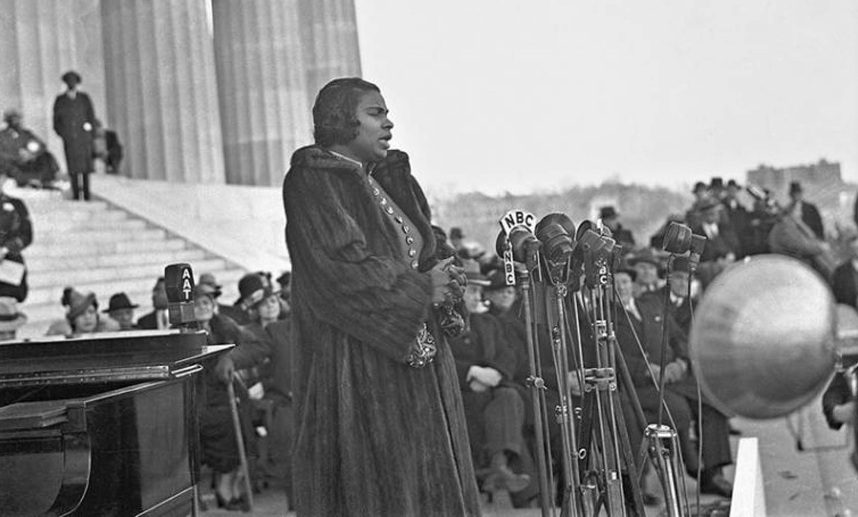 Read more about the article Marian Anderson To Be On $5 Bill