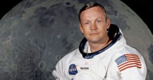 Read more about the article Neil Armstrong’s Historic Moonwalk