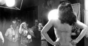 Read more about the article Bettie Page: Embracing the Iconic Legacy