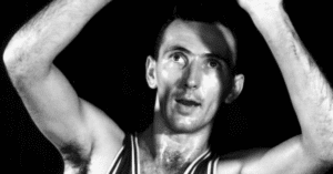 Read more about the article Bob Cousy: The NBA’s First Great Point Guard