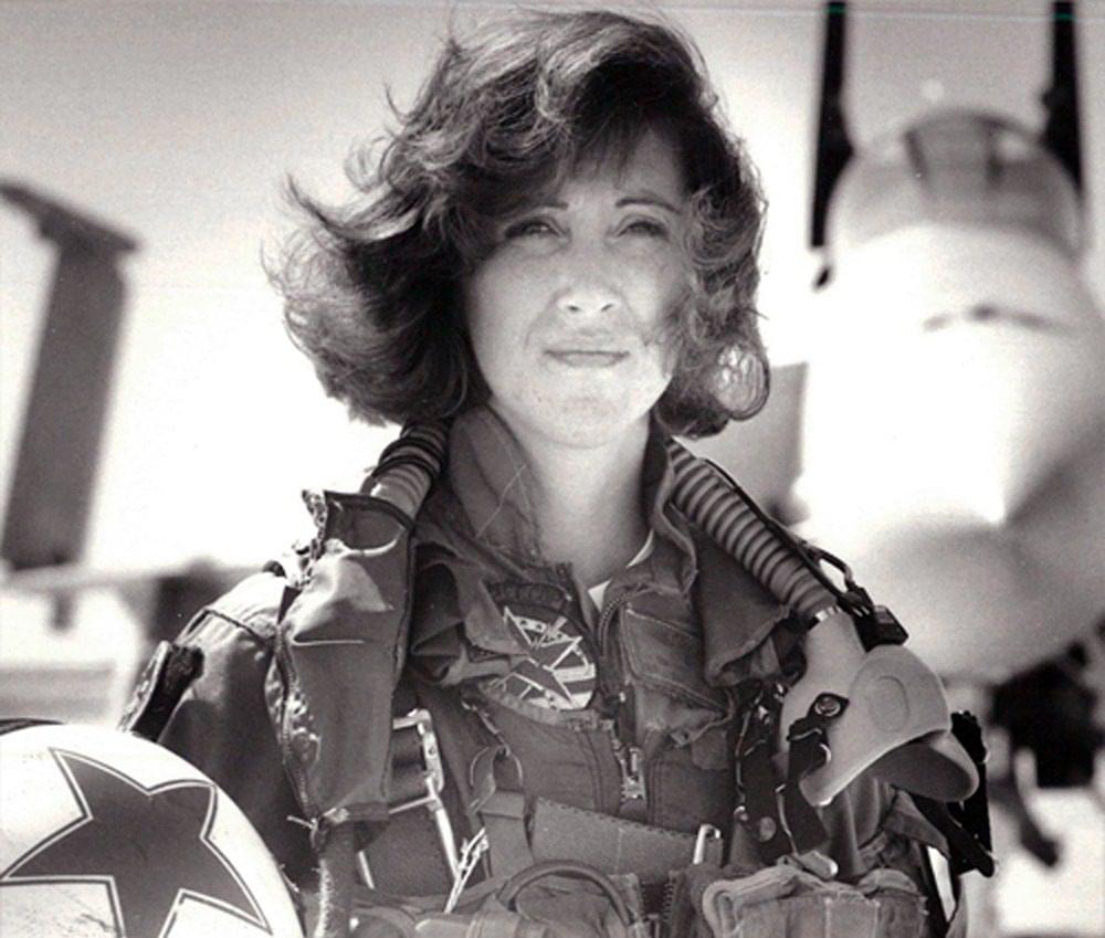 Tammie Jo Shults